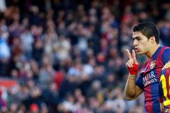 Barcelona's player Luis Suarez celebrates a goal against Cordoba during their Spanish First division soccer match in Barcelona