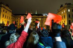 Demonstace na Hradčanském náměstí