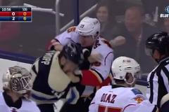 NHL, Columbus - Calgary: bitka Corey Tropp vs. Ladislav Šmíd