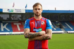 Jan Holenda v dresu Viktorie Plzeň