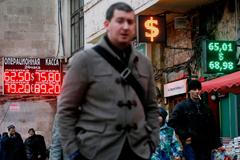 Moskva, kurz rublu, ilustrační