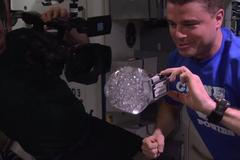 GoPro kamera v bublině vody