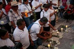 Příbuzní pohřešovaných mexických studentů