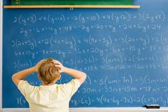 Matematika - žák - tabule - třída -  škola