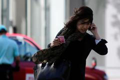 Tajfun Vongfong zapříčinil silný vítr