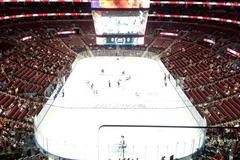 Florida - Ottawa, prázdné tribuny