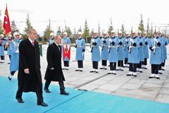 Prezidenti Ruska a Turecka na přehlídce v Ankaře