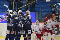 Čistý Hattrick! Sýkora sestřelil Třinec z čela extraligy