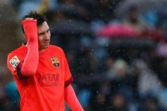 Lionel Messi smutní po remíze s Getafe