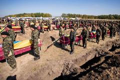 Pohřeb ukrajinských dobrovolníků.