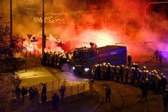 Polská policie zasahuje vodním dělem při oslavách nezávislosti