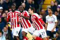Bojan krkic a spol. se radují z branky Stoke v Premier League