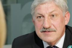 Lídr Svobodných: Pokuty ať rozdávají maminky, ne strážníci