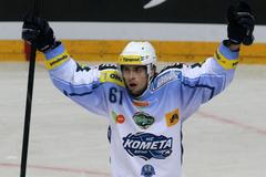 Hokejista Komety Brno Jakub Svoboda slaví gól v utkání proti Kladnu během 15. kola Tipsport extraligy 2012/13.