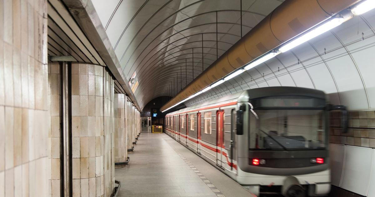 Metro v Praze srazilo člověka, provoz na části linky C je zastavený