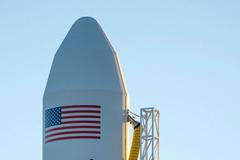 Raketa Antares připravena ke startu, USA, Virginia.