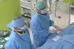 Operace živě na webu: Chceme přinést osvětu, tvrdí lékař