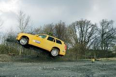 Volvo ochrana při sjetí ze silnice - test