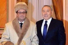 François Hollande v dárku od kazašského prezidenta