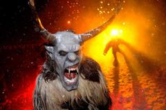 Čerti, Mikulášové a jiné prosincové úkazy