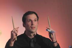 Petr Čech hraje na bicí Foo Fighters (Walk)