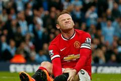 Wayne Rooney v derby proti Manchesteru City