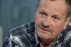 Mladí mají dnes až moc možností, nezávidím jim, rozhodování je to nejhorší, říká Miroslav Krobot