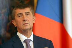 Zeman s Babišem stříhají dluhopis a čtyři milióny