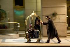 hotel, portýr, zavazadla, kufr