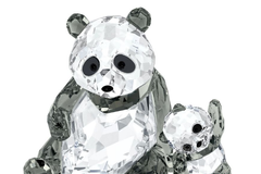 Pandy jako šperk, Swarovski