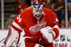 Petr Mrázek v dresu Detroitu