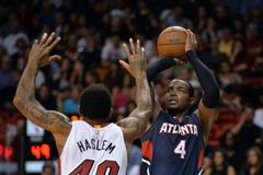 NBA: Atlanta Hawks at Miami Heat (Millslap, Haslem)