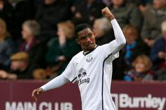 Samuel Eto´o se raduje z gólu Evertonu