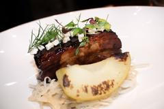 Bůček se zelím - česká klasika v moderním hávu v Mlýnci