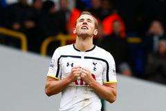 Hvězda tottenhamu Harry Kane slaví branku