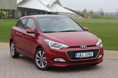 Hyundai i20 - předek