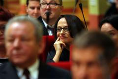 Pražští zastupitelé složili slib a přerušili jednání.