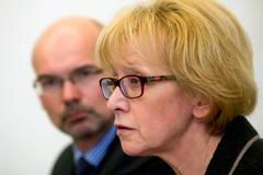 Helena Válková, Pavel Štern