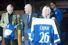 PSG Zlín vs Verva Litvínov: 85 let zlínského hokeje (manželka Luďka Čajky)