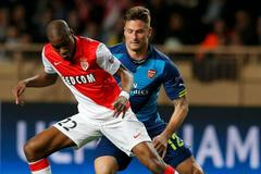 Geoffrey Kondogbia a Olivier Giroud v osmifinále LM Monako Arsenal