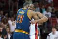 LeBron James (Cleveland Cavaliers) a Dwayne Wade (Miami Heat)