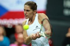 Video: Petkovicová při maratonu odvrátila osm mečbolů