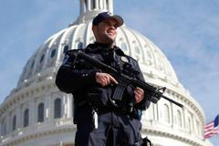 Stráž před sídlem amerického Kongresu.