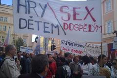 Demonstrace proti zavádění sexuální výchovy do škol