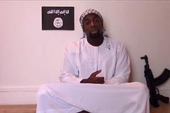 Amedy Coulibaly hovoří na videozáznamu, který se objevil na internetu po jeho smrti.