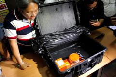 Let AirAsia - černá skříňka se záznamem hlasové komunikace posádky v kokpitu.