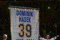 Buffalo vyvěsilo dres Dominika Haška pod strop arény