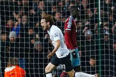 Daley Blind slaví gól Manchesteru United