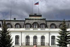 Nepoužívat / Ruská ambasáda