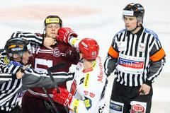 Vstup Sparty do play off: Góly, pěsti, vítězství